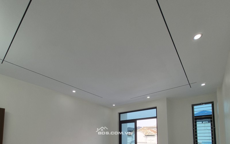 BÁN NHÀ 4.8 TỶ 4 TẦNG 58M2 CÓ GARA Ô TÔ MẶT ĐƯỜNG ĐÔ THỊ MỸ TRUNG
