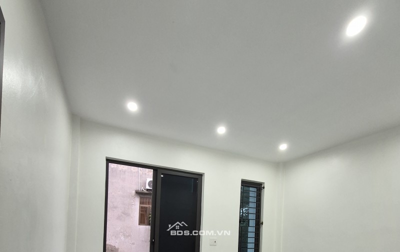 BÁN NHÀ GIÁ RẺ 3 TẦNG XÂY MỚI 52M2 GIÁ CHỈ 1.65 TỶ NGÕ  VĂN CAO