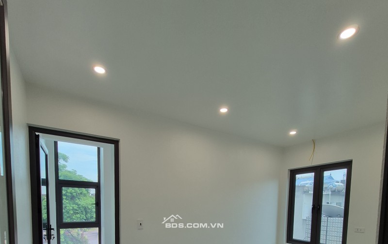 BÁN NHÀ ĐẸP 2.45 TỶ 3 TẦNG 45M2 NGÕ CỰC NGẮN ĐƯỜNG TRƯỜNG CHINH