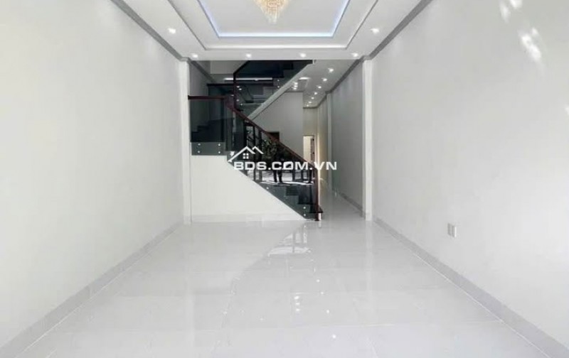 Bán nhà đẹp 1 trệt 1 lầu mới hoàn thiện đường Trần Khắc Chân khu B4 Đông Xuyên, P.Long Xuyên
