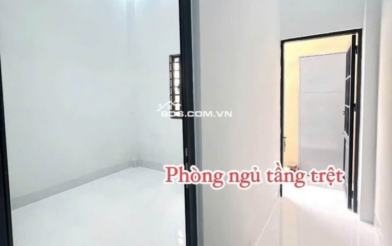 Bán nhà đẹp 1 trệt 1 lầu mới hoàn thiện đường Trần Khắc Chân khu B4 Đông Xuyên, P.Long Xuyên
