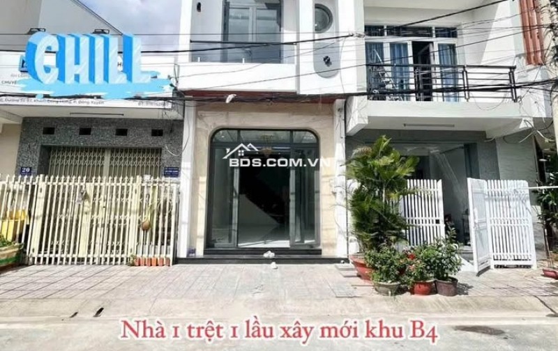 Bán nhà đẹp 1 trệt 1 lầu mới hoàn thiện đường Trần Khắc Chân khu B4 Đông Xuyên, P.Long Xuyên