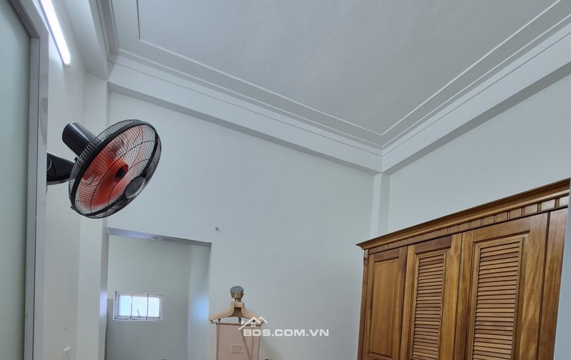 BÁN NHÀ GIÁ RẺ 1.6 TỶ 3 TẦNG 47M2 ( ĐÔNG NAM ) NGÕ TRẦN HUY LIỆU