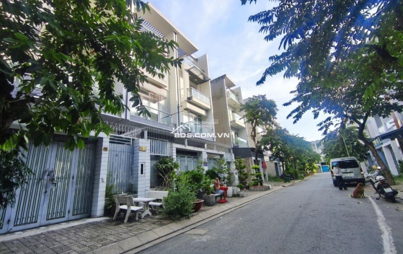 Bán nhà riêng 100m2 tại Bình Hưng, Hồ Chí Minh, đẹp, nhiều tiện ích chỉ 10,5 tỷ