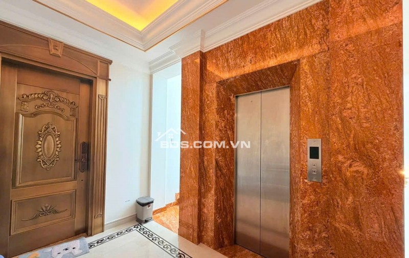 Biệt thự ngang 11m hẻm 10m CMT8 5 lầu có hầm hồ bơi 350m2 giáp Q.3 tặng T.Máy chỉ 65 tỷ.