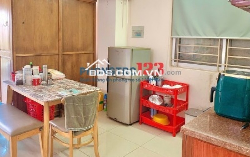 Cần 1 Nam ở ghép phòng 55m2, hiện đang có 2 nam ở, giá 2 triệu, đầy đủ tiện nghi, an ninh, yên tĩnh