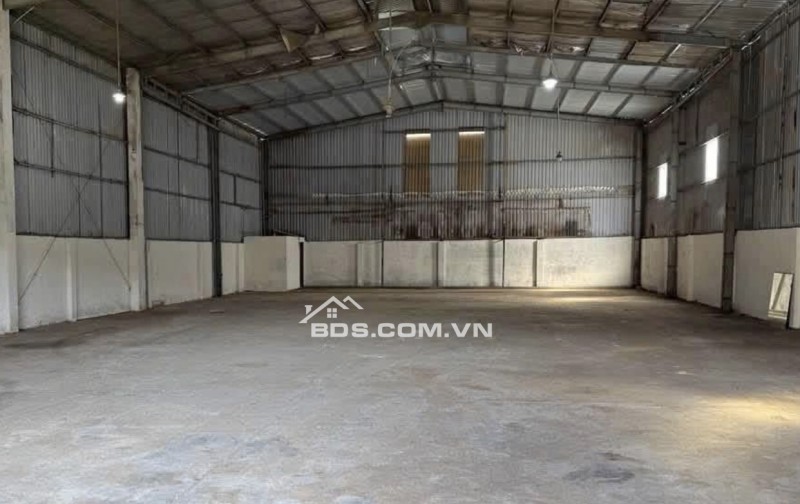 Bán / cho thuê nhà biệt thự, nhà kho 450m2, 850m2 ngã tư Ga Quận 12