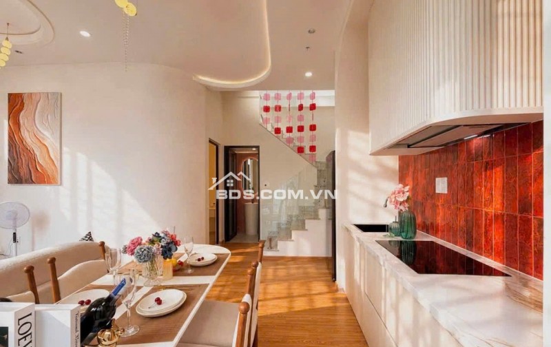 VILLA SÂN VƯỜN GẦN BIỂN THANH KHÊ – CHỈ 3 PHÚT ĐI BỘ RA BIỂN