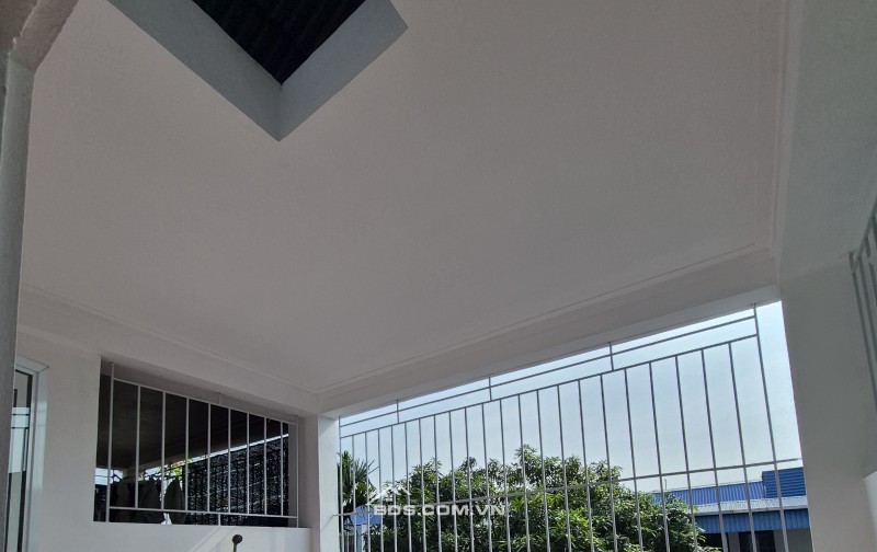 BÁN NHÀ ĐẸP 2.15 TỶ 3 TẦNG 45M2 ( ĐÔNG BẮC ) KHU GỐC MÍT