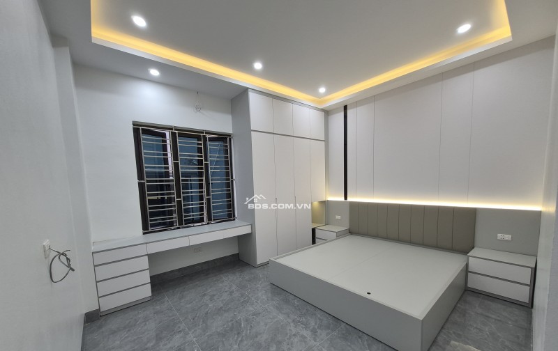 BÁN NHÀ 6.25 TỶ  4 TẦNG 81M2 CÓ THANG MÁY KHU ĐÔ THỊ HÒA VƯỢNG