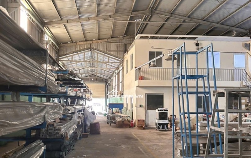 Cho thuê kho xưởng 500m2 MT Ql1A Thới An Quận 12, TPHCM