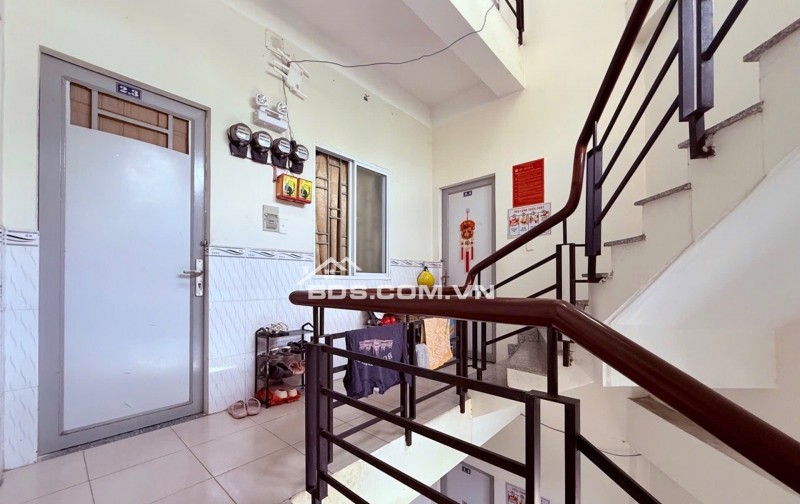Bán Vinhomes Hóc Môn đường 13m lề đường 3m ngang 5m dài 10m 4 tầng BTCT