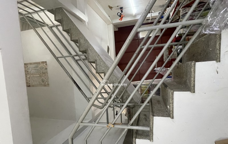 Bán Nhà CMT8- Hẻm xe hơi -3 tầng - 91m2 - Giá chỉ: 11.9tỷ