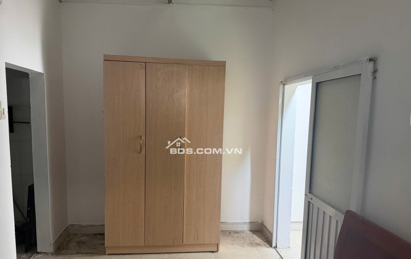 Bán nhà cấp 4 tổ dân phố 14 đường Yên bình phường Yên Nghĩa