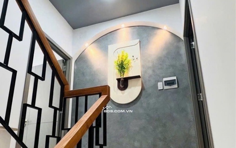 BÁN NHÀ TRUNG TÂM QUẬN 10 - 41M2 - 5 TẦNG BTCT - KẾ MẶT TIỀN - THIẾT KẾ HIỆN ĐẠI, NỘI THẤT CAO CẤP - HẺM XE HƠI - 9.9 TỶ.