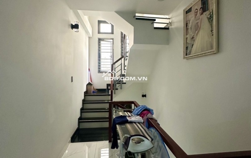⁉BÁN NHÀ ĐẸP 4 TẦNG - CMT8 SAU 1 CĂN MẶT TIỀN - 36M2 - NHỈNH 5 TỶ - TẶNG NỘI THẤT