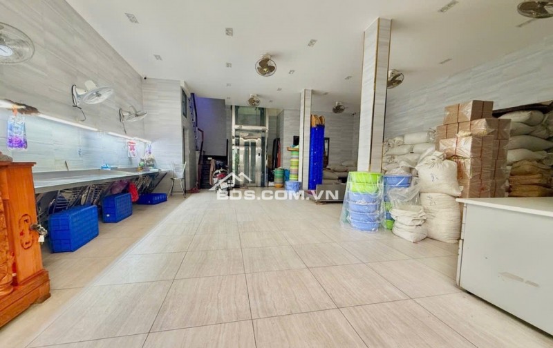 BÁN BIỆT THỰ MINI BÌNH TÂN 8.4M ngang - XÂY 7 TỶ tâm huyết - CÓ THANG MÁY - FULL NỘI THẤT