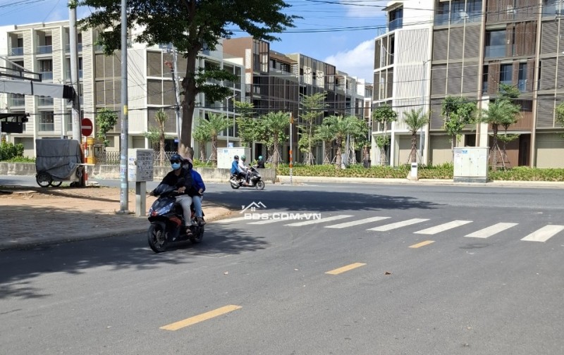 Bán đất mặt tiền  đường 655 Phường Phước Long B TP Thủ Đức