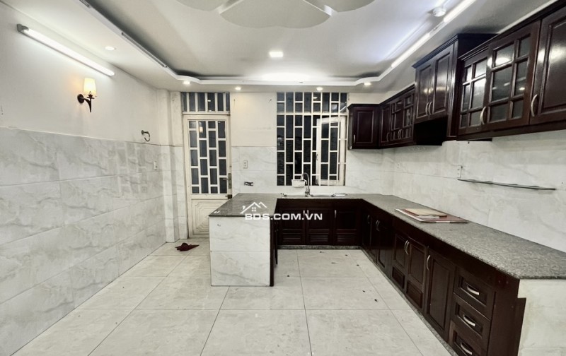 Bán nhà mặt tiền Đô Đốc Thủ phường Tân Quý quận Tân Phú giá 13 tỷ