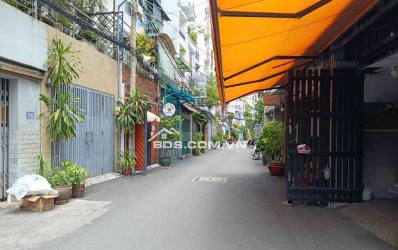 NHÀ BÁN TÔ HIẾN THÀNH, HẺM NHỰA 6M XE HƠI TRÁNH - 9 PHÒNG ,QUẬN 10, 53M2 ,GIÁ CHỈ 13.2 tỷ