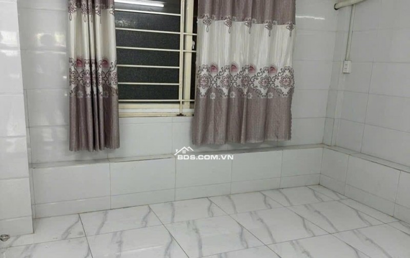 Cho thuê Mặt tiền kinh doanh Trưng Nữ Vương sát chợ Hóc Môn 7*15 trệt 3 lầu 8 phòng cho thuê