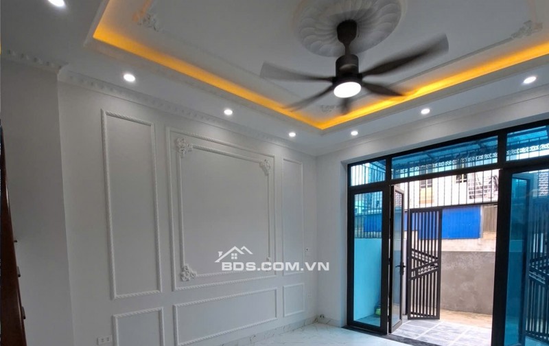 Bán nhà cạnh bệnh viện huyện, trường học, nhà mới tinh , chỉ việc xách vali vào ở ngay