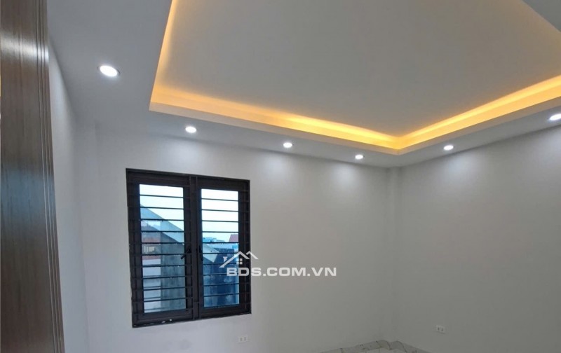 Bán nhà cạnh bệnh viện huyện, trường học, nhà mới tinh , chỉ việc xách vali vào ở ngay