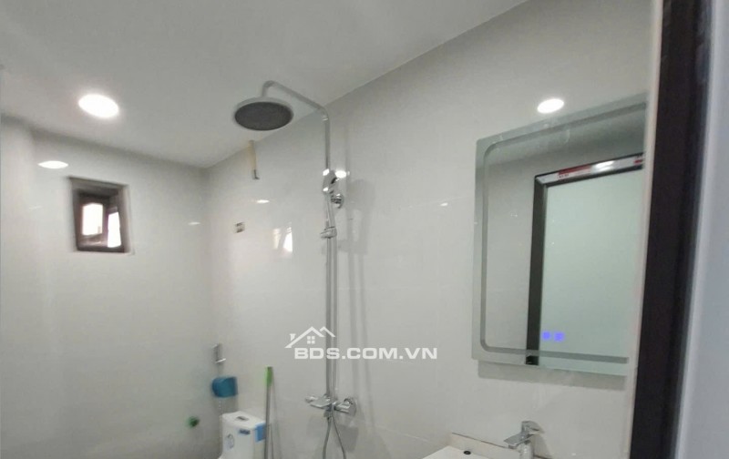 Bán nhà cạnh bệnh viện huyện, trường học, nhà mới tinh , chỉ việc xách vali vào ở ngay