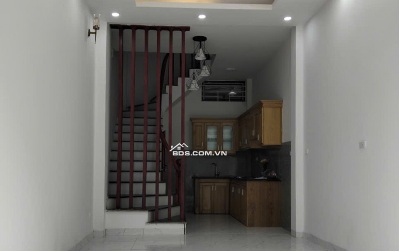 Bán căn nhà 4 tầng ngay cạnh trung tâm thị trấn chúc sơn, ô tô ngủ trong sân, nhà mới đẹp kèm full nội thất