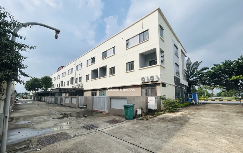 GIỎ HÀNG CĂN GÓC MẶT ĐƯỜNG 26M CENTA CITY - GIÁ 12,617 TỶ