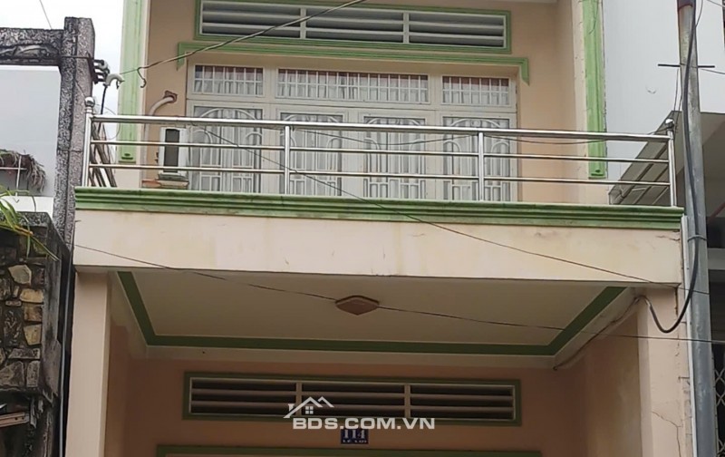 Nhà đất mặt tiền đường lớn, khu vực trung tâm, cạnh trường học bệnh viện tim, sản, đa khoa của tỉnh An Giang