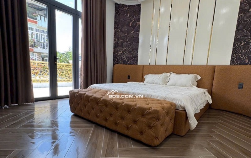 SIÊU PHẨM QUẬN 7 NHÀ PHỐ CỔ ĐIỂN LUXURY - CÓ THANG MÁY - SÁT PHÚ MỸ HƯNG