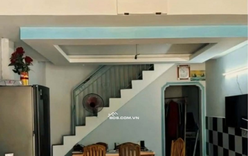 CƠ HỘI SỞ HỮU NHÀ MẶT TIỀN GIÁ TỐT Nhà 1 trệt 2 lầu, DT 67m² (4 x 16.5m), 3PN, xây kiên cố, vào ở ngay.