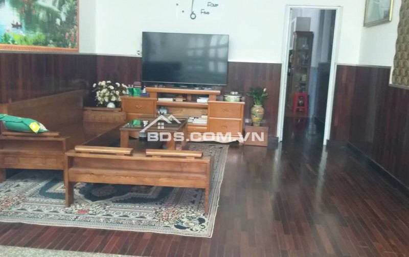 MẶT TIỀN ĐƯỜNG SỐ 138 - NHÀ 1 TRỆT 1 LẦU  3 PHÒNG NGỦ - KHU DÂN CƯ SẦM UẤT - TIỆN ÍCH XUNG QUANH KHÔNG THIẾU GÌ - NGAY TRUNG QUẬN 9 CŨ - GIÁ 8.3 TỶ