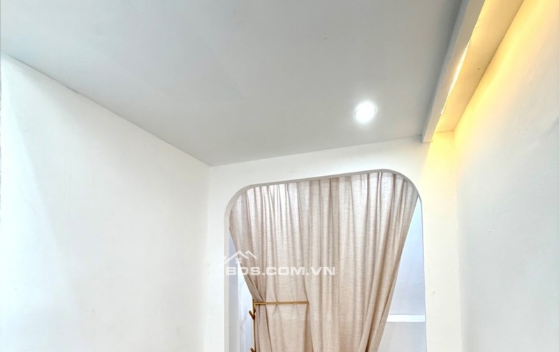 SIÊU PHẨM TÂN BÌNH LÝ THƯỜNG KIỆT - 23M2 ( 2.2 x 10.3m ) - SỔ HỒNG RIÊNG - CHỈ [2T nhỏ ] - MỚI ĐẸP Ở NGAY