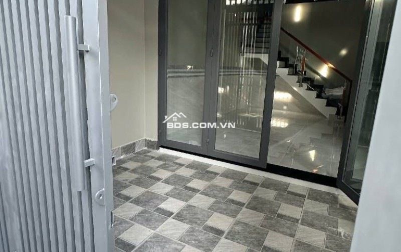 NHÀ ĐẸP LENG KENG - HẺM XE HƠI VÀO NHÀ - VỊ TRÍ ĐẸP - NGANG 5 BỀ THẾ - SHR HÀNG HIẾM.