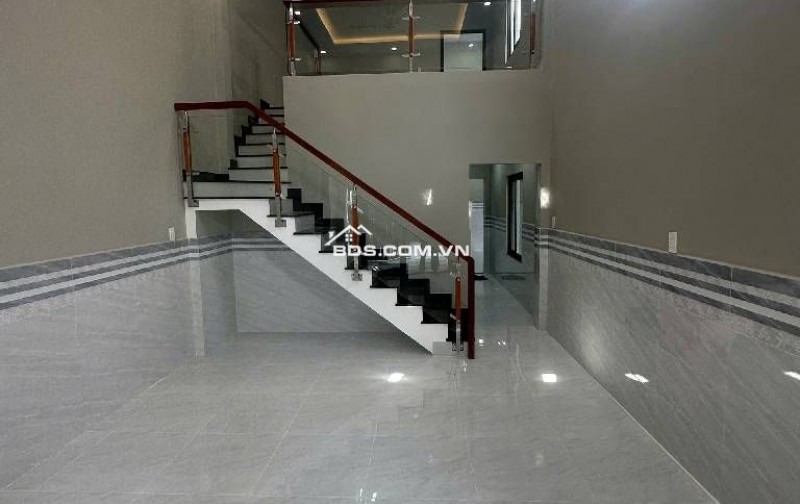 NHÀ ĐẸP LENG KENG - HẺM XE HƠI VÀO NHÀ - VỊ TRÍ ĐẸP - NGANG 5 BỀ THẾ - SHR HÀNG HIẾM.