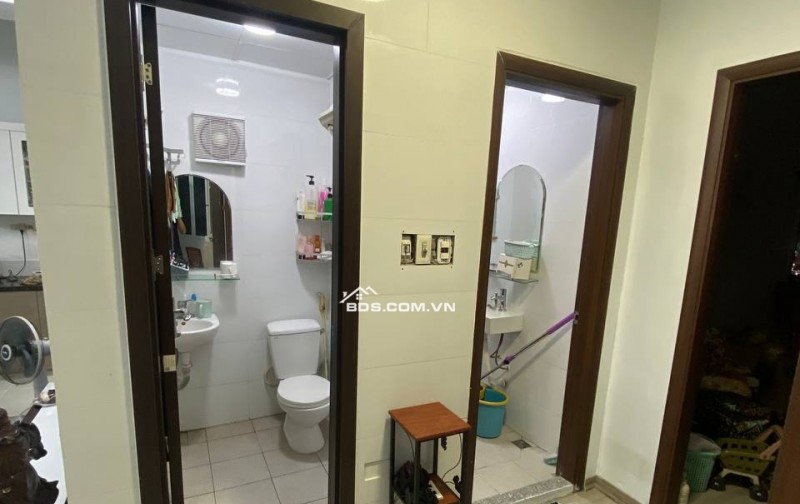 Bán căn hộ Tòa N2C Hoàng Minh Giám - Chính Chủ - 73,4m2