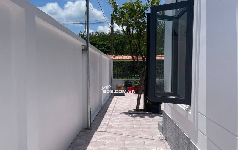 Bán lô đất nhà vườn hơn 600m2 sẵn 50m thổ cư, giá mềm đáng mua trong thời điểm này