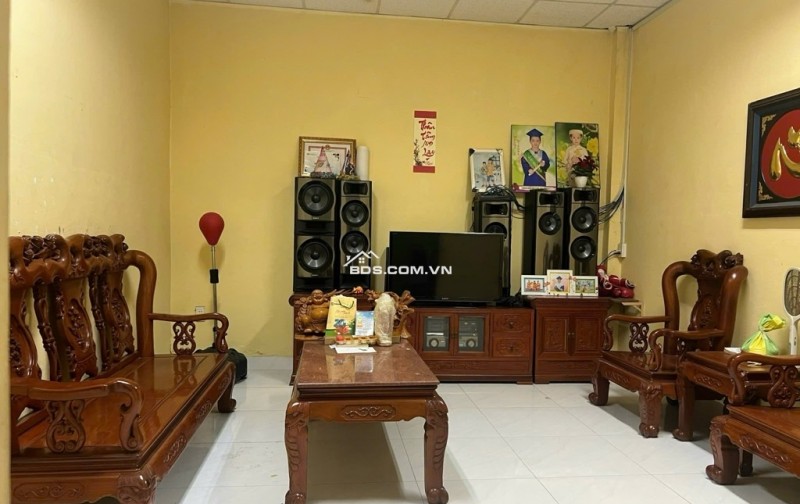 BÁN NHÀ DIỆN TÍCH KHỦNG FULL THỔ KDC HƯNG LONG BÌNH CHÁNH - XE HƠI NGỦ TRONG NHÀ