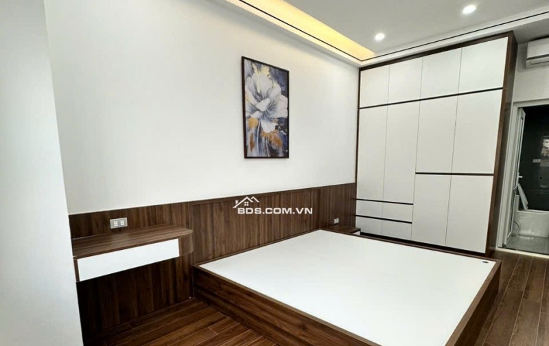 Bán gấp căn hộ chung cư N07 Thành Thái 2pn 2wc DT: 90 m2 giá 7. tỷ nhà sửa đẹ