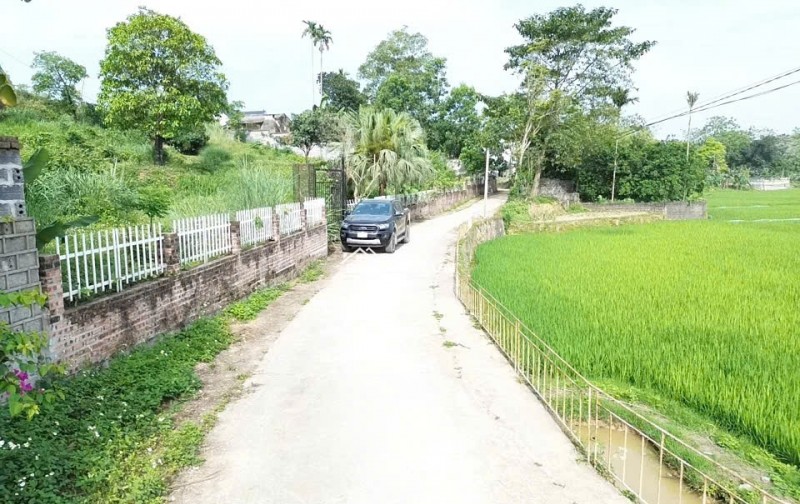 CẮT LỖ! CHỈ 4.15 TỶ, 1.200M2 ĐẤT ( Ont + Cln) view cánh đồng tuyệt đẹp tại trung tâm lương sơn, cách đường liên xã 50m.