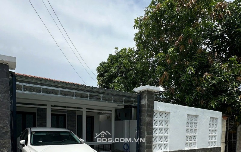 CC BÁN NHÀ D7/3 ẤP 4, XÃ QUI ĐỨC, HUYỆN BÌNH CHÁNH 116,5M2 CHỈ 3.5 TỶ. LH:0908558680.