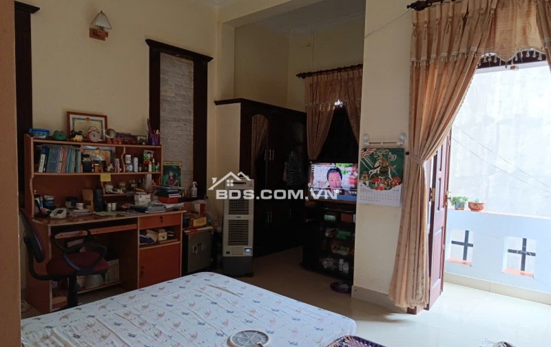 BÁN NHÀ 15/2A (SỐ CŨ 19) NGUYỄN BỈNH KHIÊM, P.VŨNG TÀU, HOÀN CÔNG 224M2. LH:0982230297