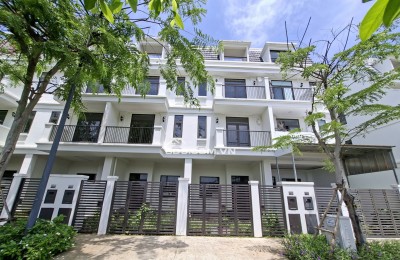 Bán nhà phố KĐT 1 trệt 3 lầu P12 Vũng Tàu giá chỉ 5,6 tỷ