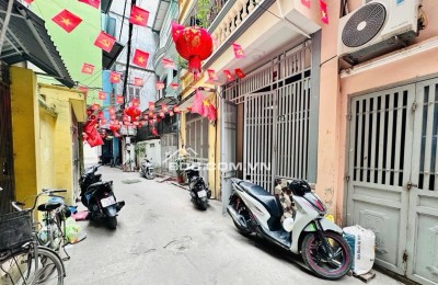Trung tâm LÊ VĂN HIẾN 44m2  7,95 Tỷ LIỀN KỀ: HV TÀI CHÍNH + ĐH MỎ + CẢNH SÁT ND + BV ĐK PHƯƠNG ĐÔNG - PHÂN LÔ - Ô TÔ ĐỖ CỬA - NGÕ THÔNG - KINH DOANH