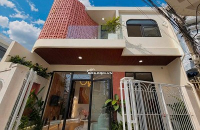 VILLA SÂN VƯỜN GẦN BIỂN THANH KHÊ – CHỈ 3 PHÚT ĐI BỘ RA BIỂN
