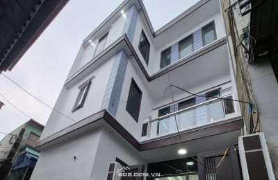BÁN NHÀ ĐẸP 2.75 TỶ 3 TẦNG 52M2 NGÕ RỘNG ĐƯỜNG PHẠM NGỌC THẠCH