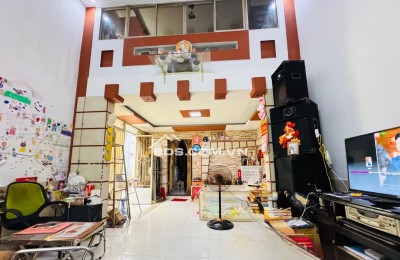 NHÀ ĐẸP THOẠI NGỌC HẦU – 67M² – 2 TẦNG – CHỈ 2 CĂN RA HẺM XE HƠI - GIÁ CHÀO 4.9 TỶ