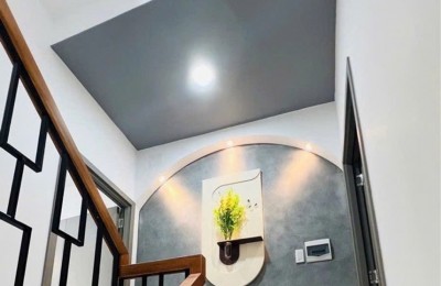 BÁN NHÀ TRUNG TÂM QUẬN 10 - 41M2 - 5 TẦNG BTCT - KẾ MẶT TIỀN - HẺM XE HƠI - 9.9 TỶ.